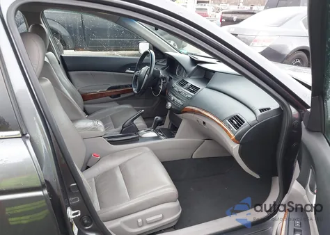 2011 Honda Accord 2.4 Ex-L z USA, uszkodzony, nr VIN 1HGCP2F88BA016592